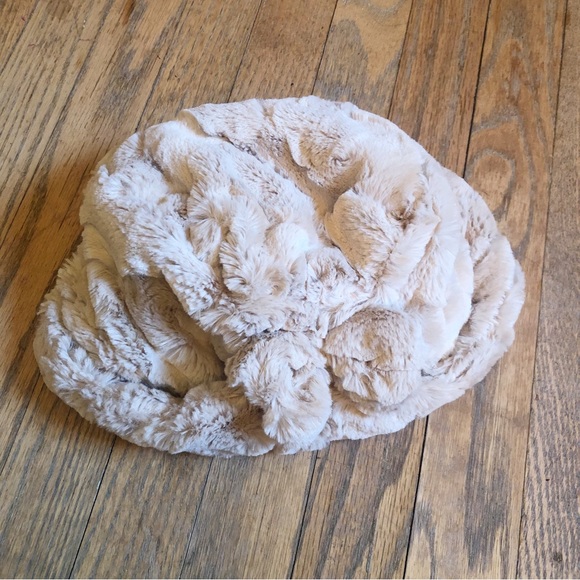 American Widgeon Chasing Fireflies Faux Fur Coat and Hat - Picture 9 of 12